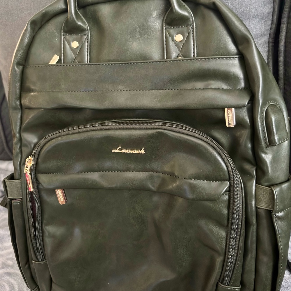 Lacoste Green Backpack with Padded Straps and Modern Design